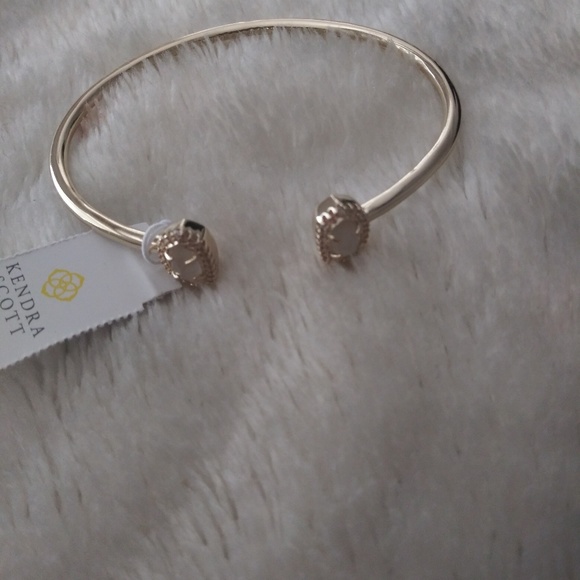 Kendra Scott Jewelry - Ivory Mother of Pearl Calla Gold Bracelet